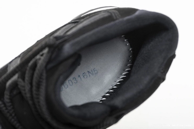 Jordan 378037-005 Air Retro Gown and 11 Cap 1118